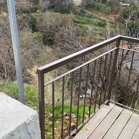 το σπιτακι στο γκρεμο Дом отдыха Oikos