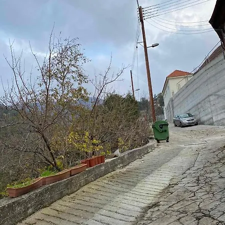 το σπιτακι στο γκρεμο Дом отдыха Oikos